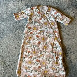Gunamuna long sleeve sleep sack, floral (beauty on website), 18-24 M, 1.0 TOG